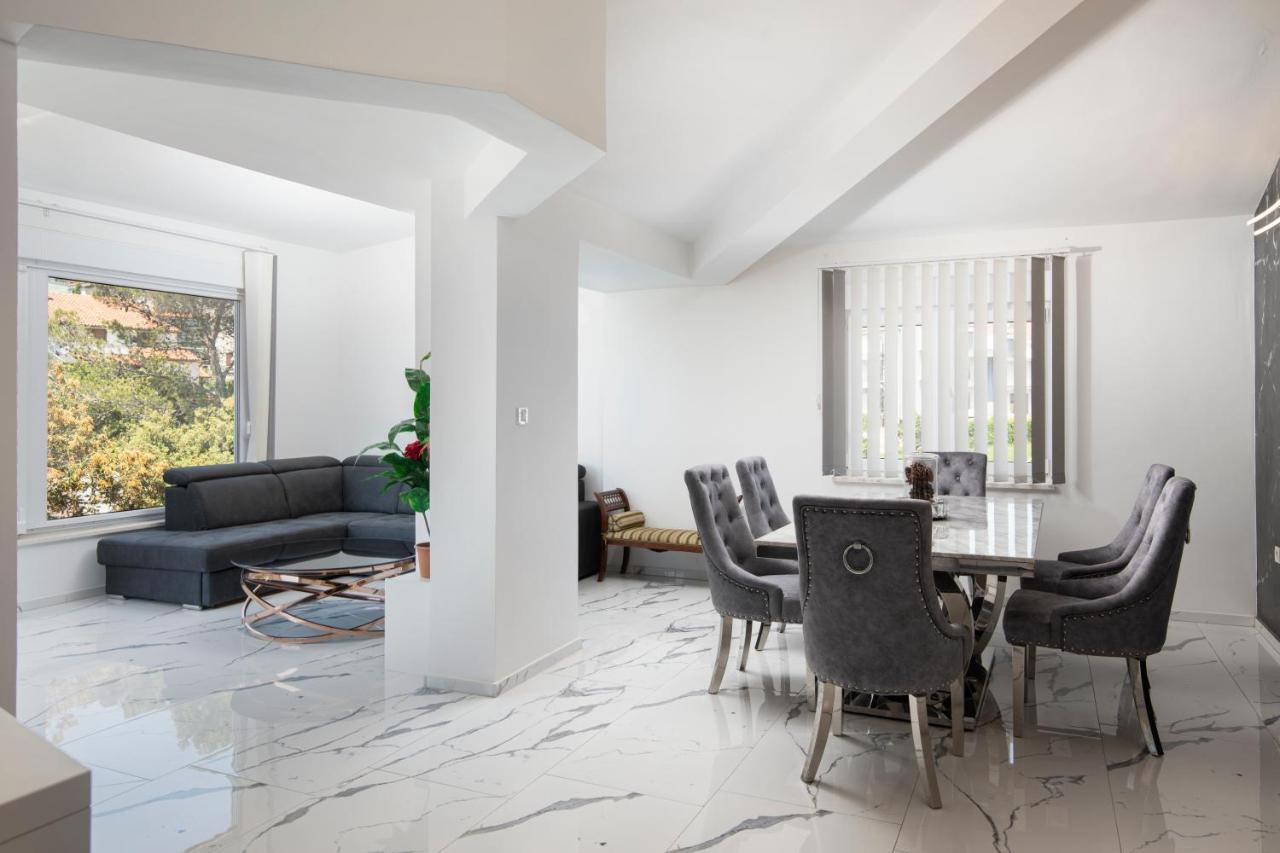 Pjescana Uvala Sea View Apartment Buitenkant foto