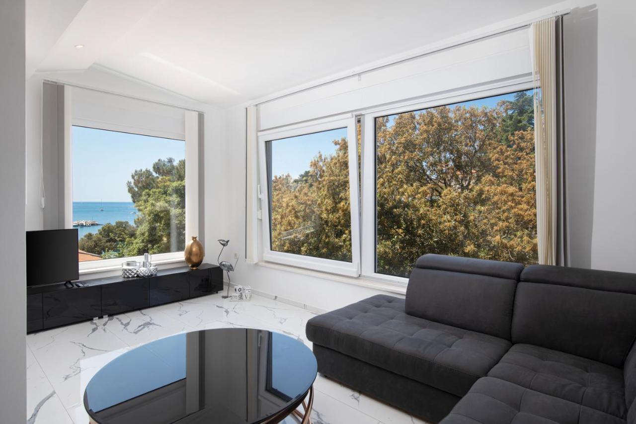 Pjescana Uvala Sea View Apartment Buitenkant foto
