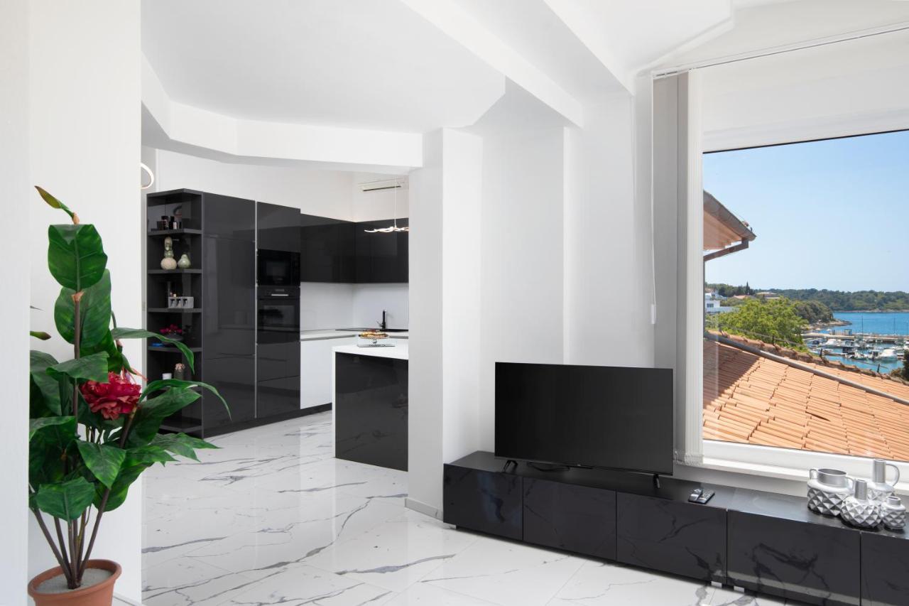 Pjescana Uvala Sea View Apartment Buitenkant foto