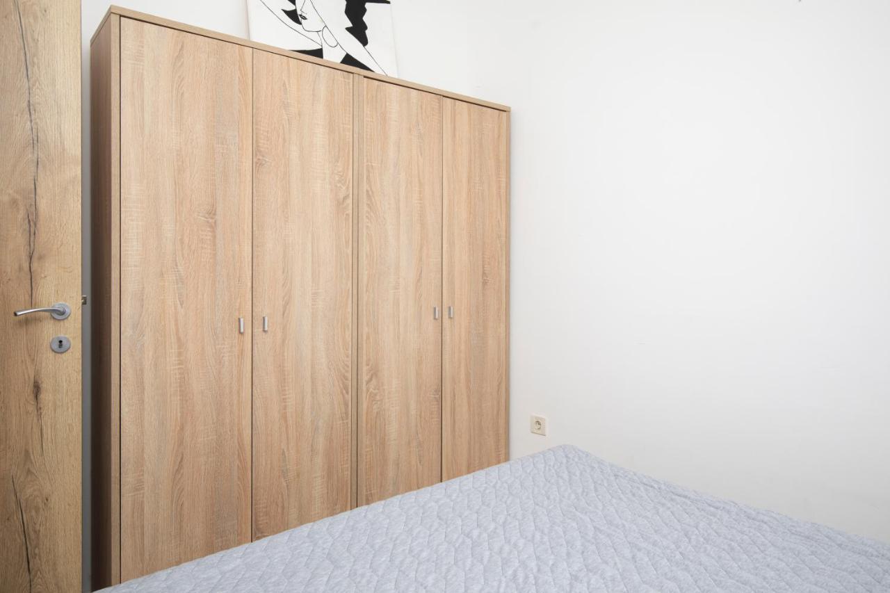 Pjescana Uvala Sea View Apartment Buitenkant foto