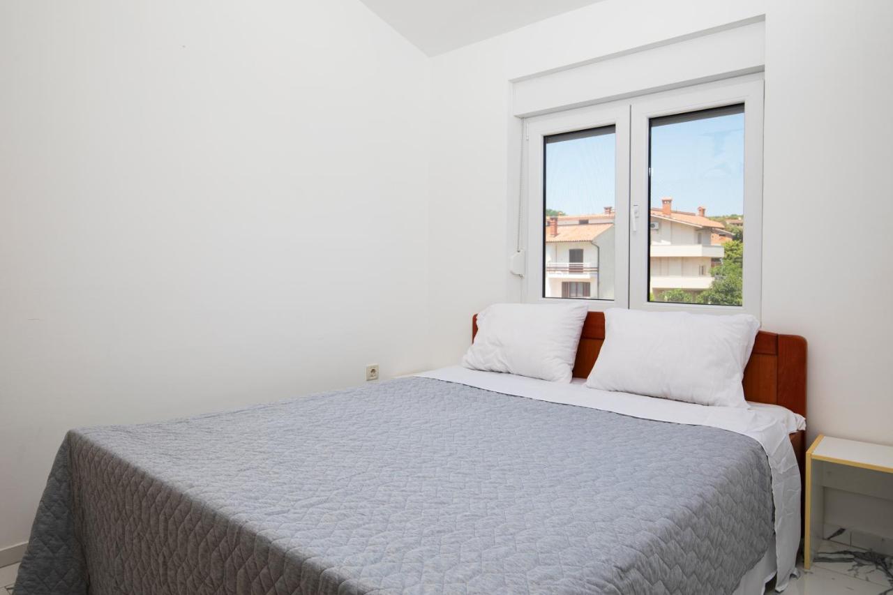 Pjescana Uvala Sea View Apartment Buitenkant foto