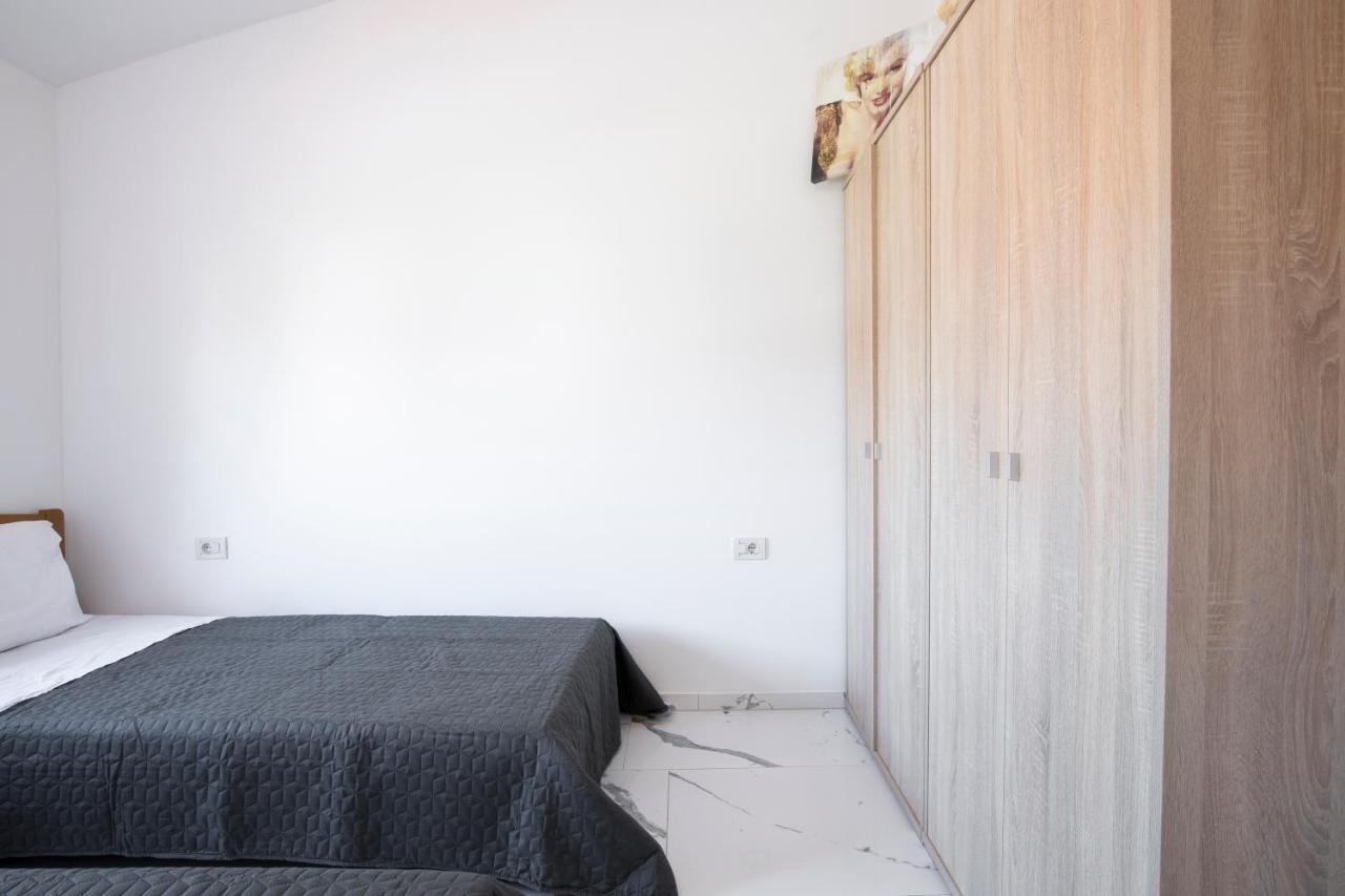 Pjescana Uvala Sea View Apartment Buitenkant foto