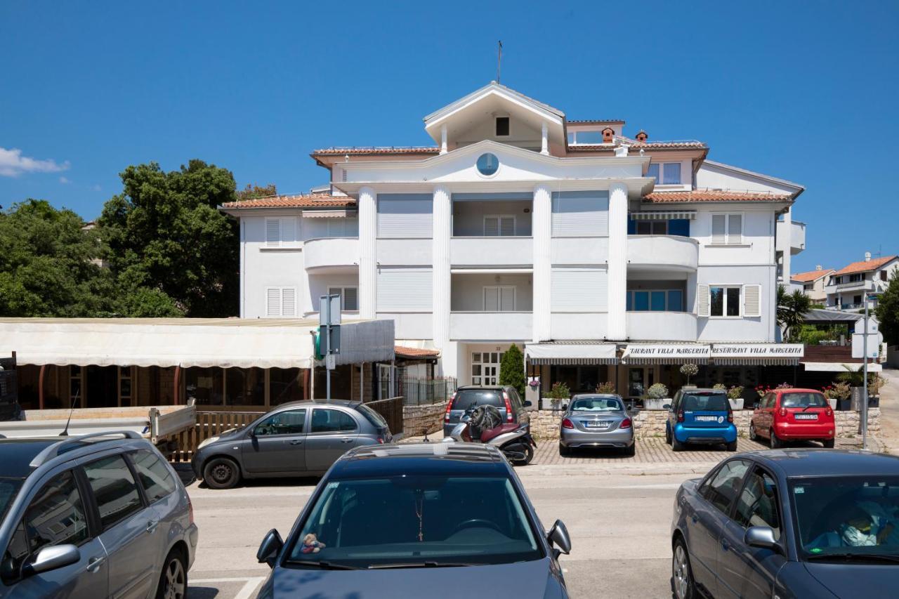 Pjescana Uvala Sea View Apartment Buitenkant foto